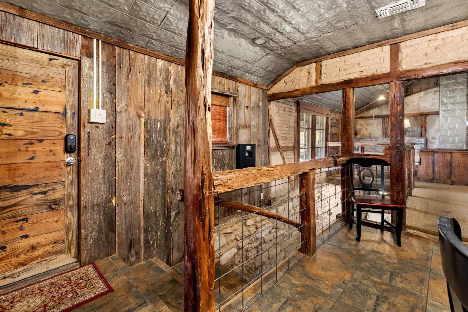 #6 The Root Cellar At Garrison In Gruene Villa New Braunfels Exterior photo